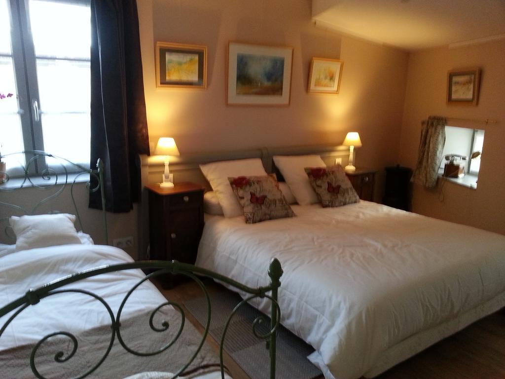 Relais St Jacques - Roanne Bed & Breakfast Saint-Haon-le-Châtel Rom bilde