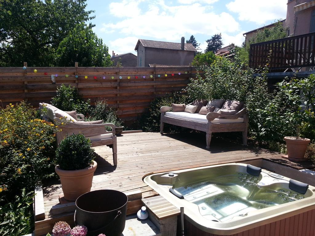 Relais St Jacques - Roanne Bed & Breakfast Saint-Haon-le-Châtel Eksteriør bilde